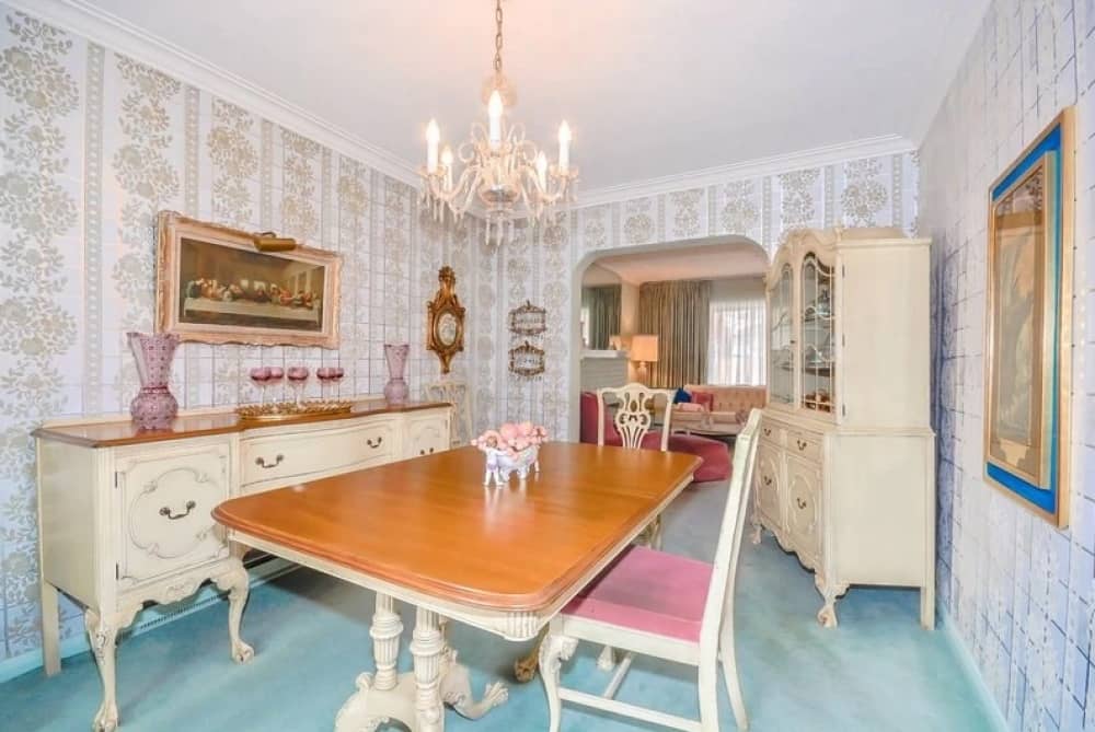 This 96yearold lady is selling her house and what's inside will amaze