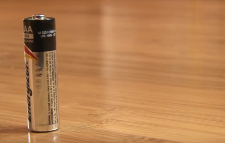 Wow! With this amazing trick you can test whether your batteries are