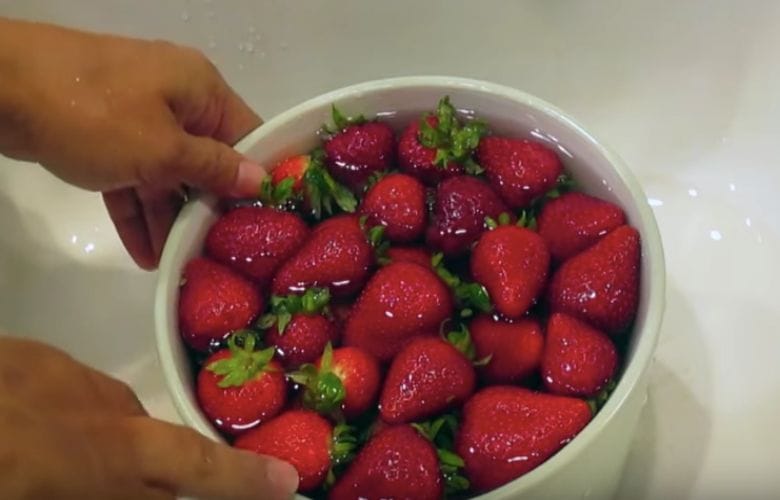 This is the reason why you should soak strawberries in vinegar before