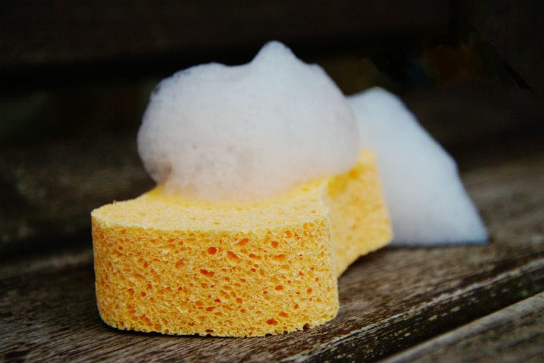 10 surprising things you could also use sponges for besides cleaning